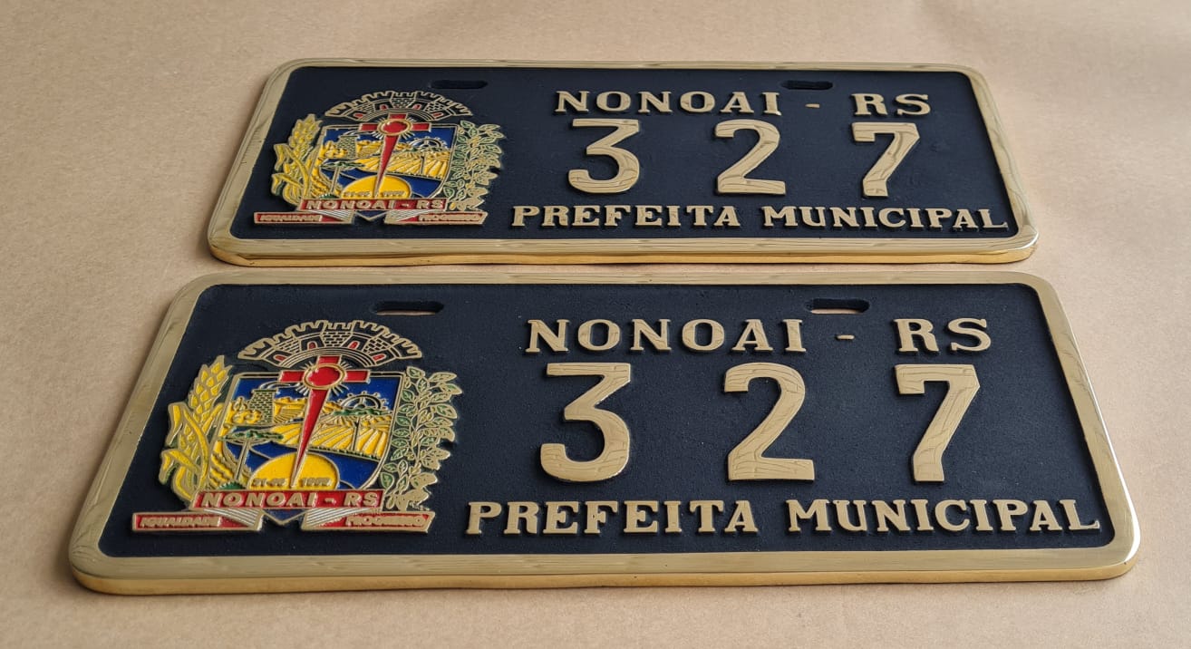 Placa de Carro em Bronze Fundido